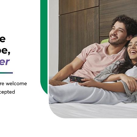 Treebo Grand Vistara Airport Suites Kochi 외부 사진