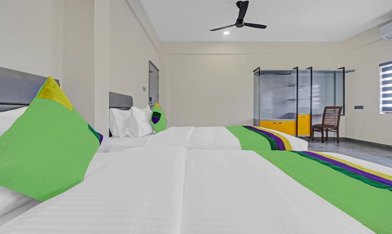 Treebo Grand Vistara Airport Suites Kochi 외부 사진