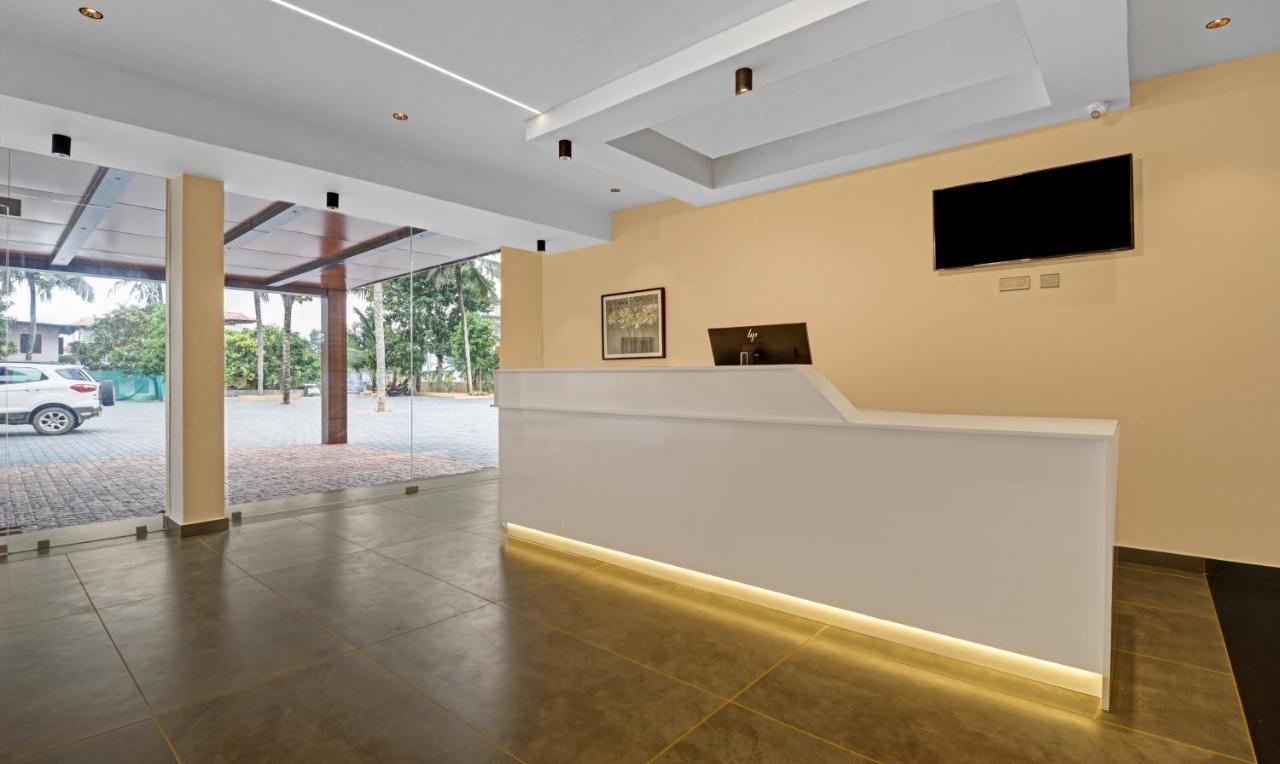 Treebo Grand Vistara Airport Suites Kochi 외부 사진