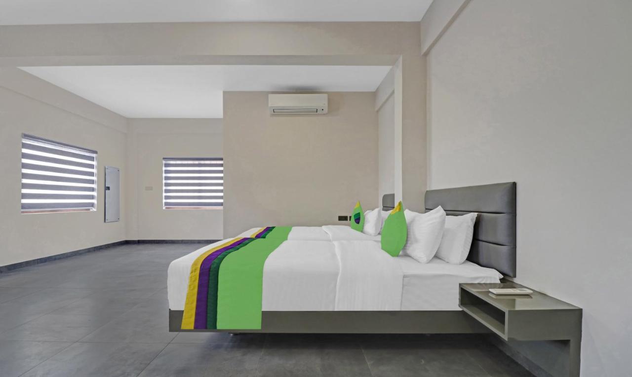 Treebo Grand Vistara Airport Suites Kochi 외부 사진