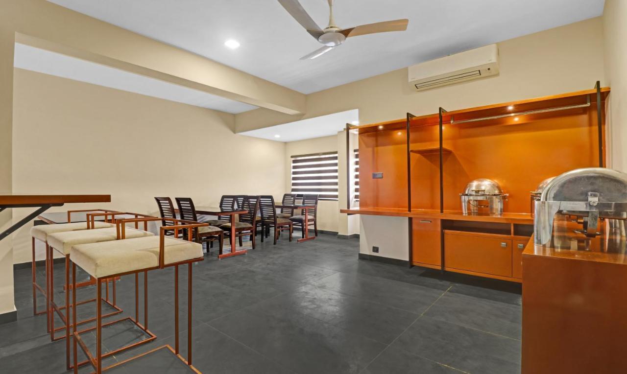 Treebo Grand Vistara Airport Suites Kochi 외부 사진
